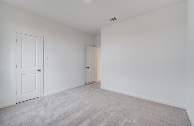 Photo - 11122 Swamp Edge Ln