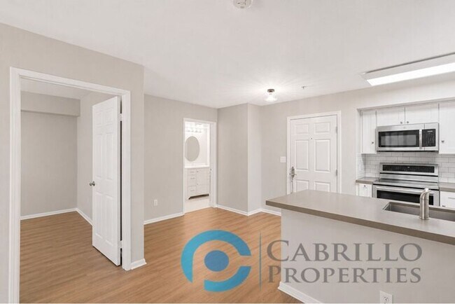 Photo - 1435 India St Unit #408