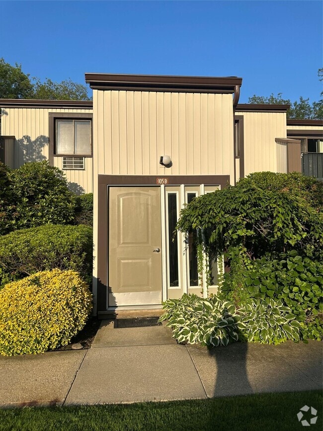 Building Photo - 105 Richmond Blvd Unit 2B Rental