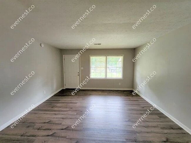 Photo - 10235 Waterford Rd NE