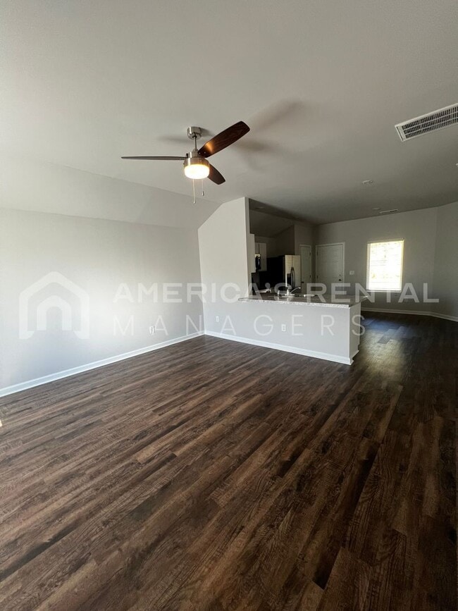 2050 W. Middlebrook Crossing