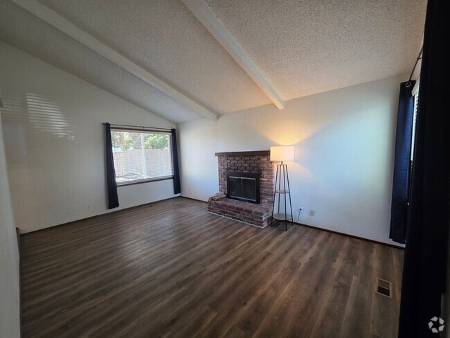 Building Photo - 00572 Unit 00572 Rental