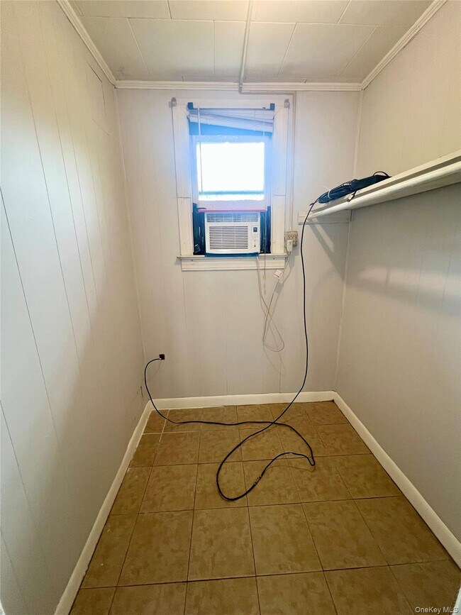 1612-1616 US-9W Unit 17