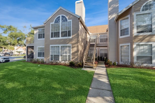 Building Photo - 682 Youngstown Pky Unit 328