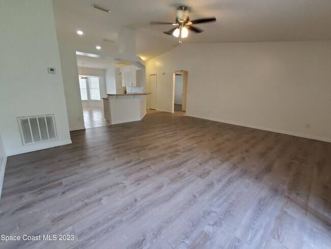 Photo - 1579 Wichita Blvd SE