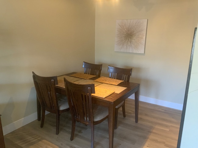 Photo - 555 S Royal Crest Cir