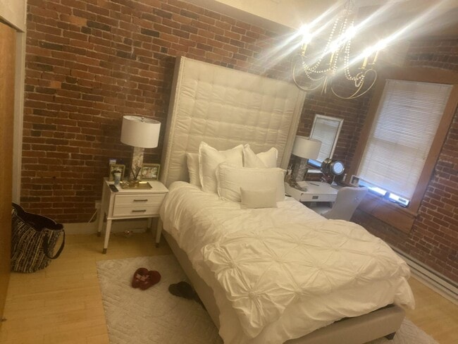 Photo - HOT NORTH END LISTING!!!!