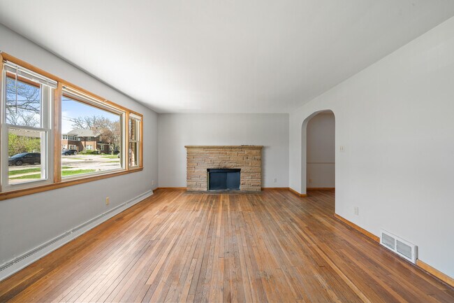 Photo - 11 S Church St