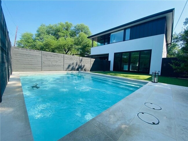 Photo - 2003 Melridge Pl