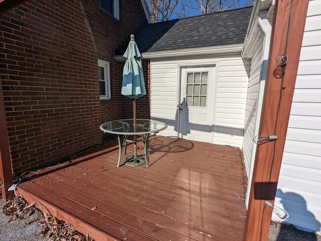 Photo - 22665 Timberlake Rd