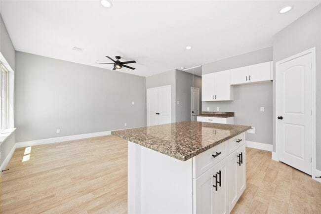 Photo - 4651 Mallow St