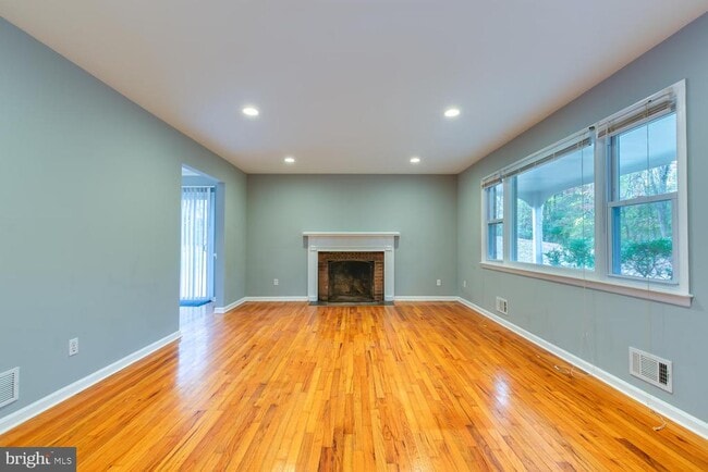Building Photo - 857 Cherry Hill Rd Rental