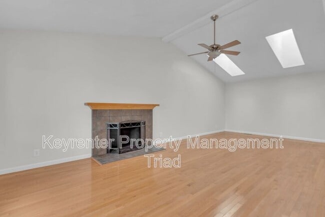 Photo - 3959 Lewiston Rd