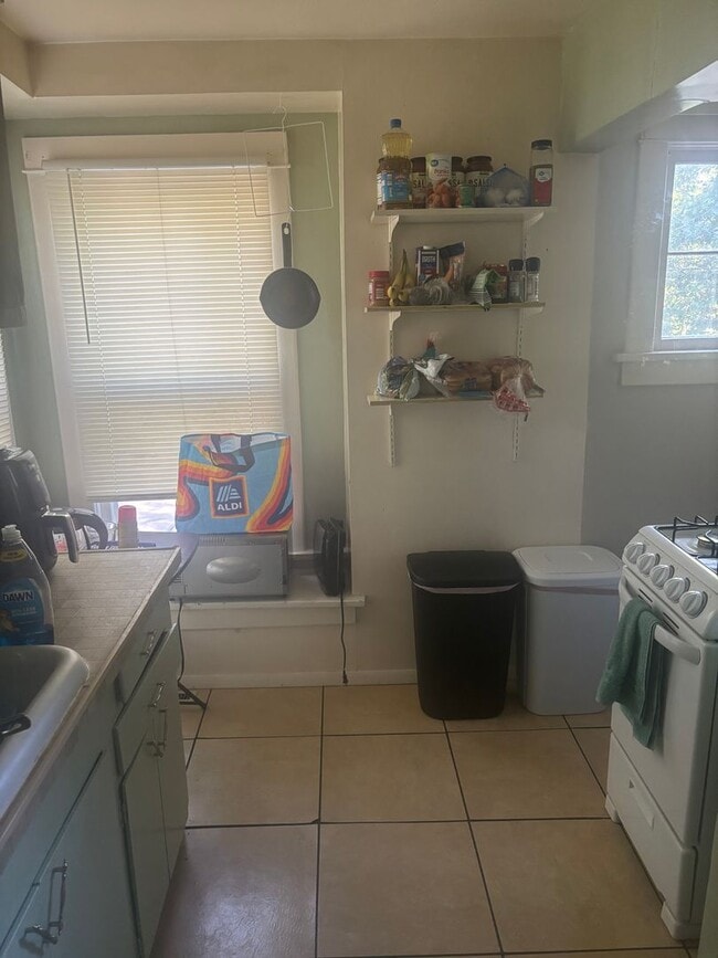 Photo - 931 Dewey St Unit 931 1/2