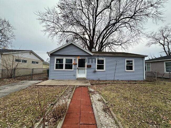 Photo - 3340 Kenwood St