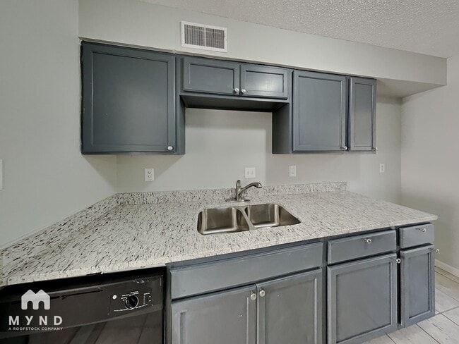 Photo - 6919 Glenwick Dr