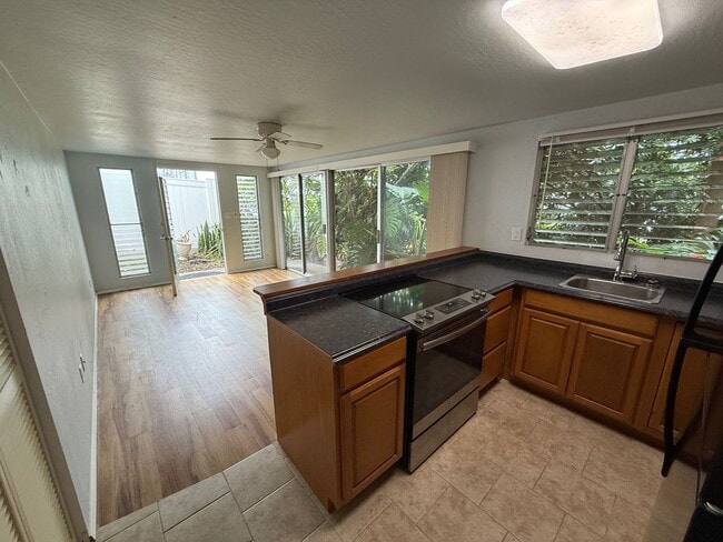 Building Photo - L147 Unit B (Ohana/Downstairs) Rental