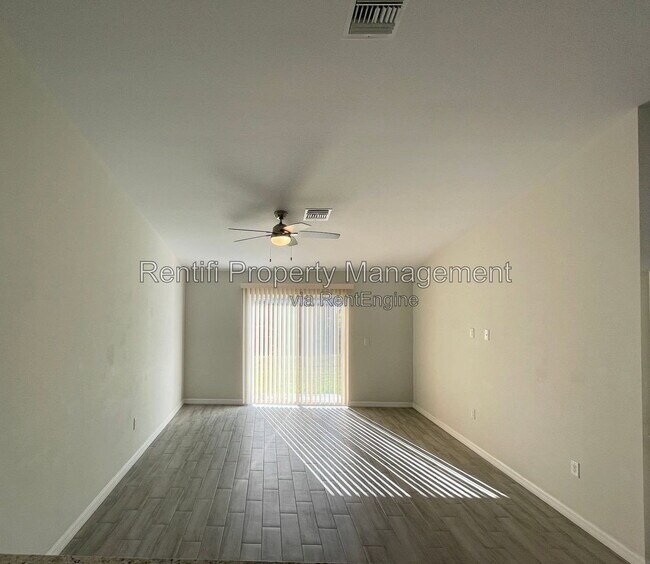 Photo - 2413 Millie Ave S