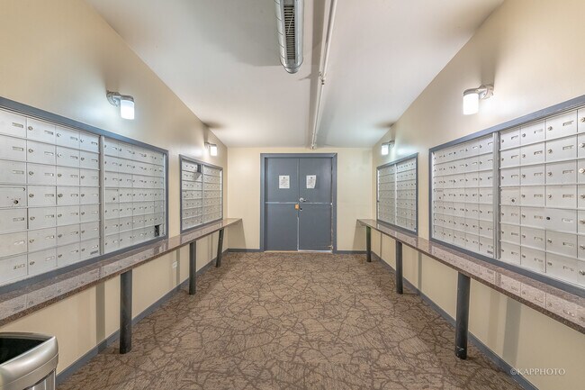 Photo - 500 S Clinton St Unit 133