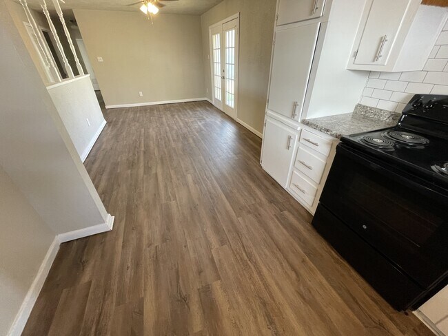 Photo - 606 Bangor Ave