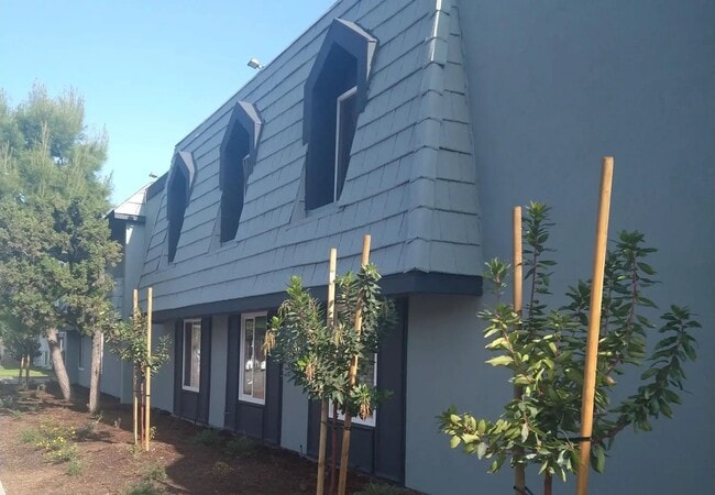 Photo - 5560 Ackerfield Ave