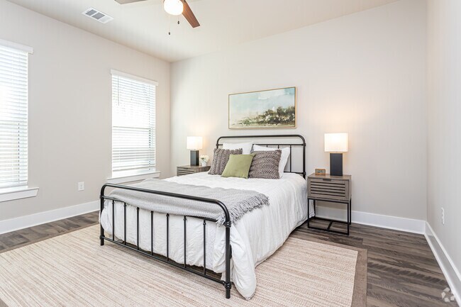 3BR, 2BA - 1,500SF
