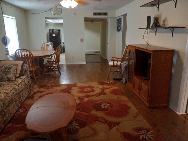 Photo - 1166 6th Ave