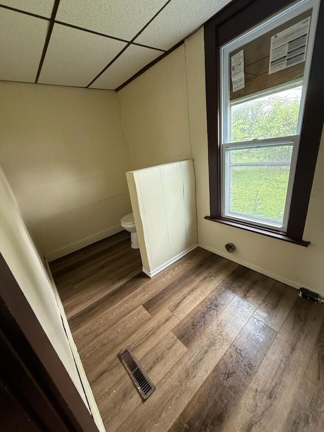 Photo - 3 bedrooms 1.5 bath in peaceful and beauti...