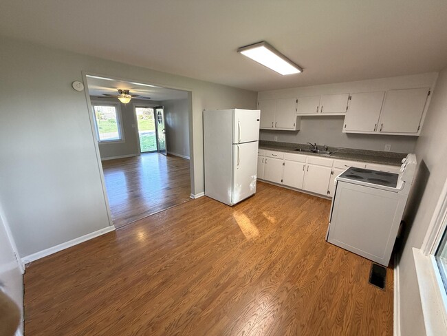 Photo - 207 Beecher St