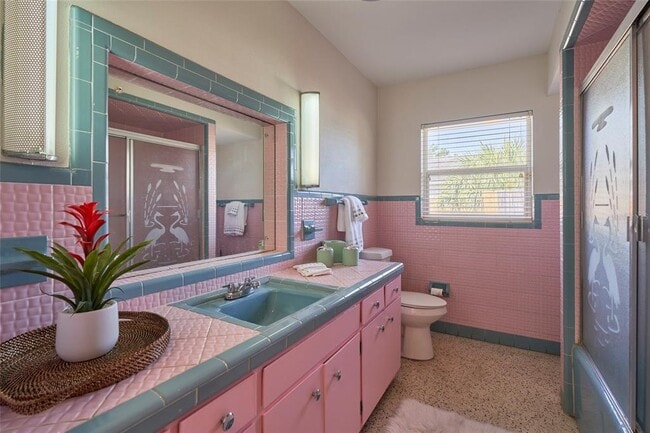 Photo - 3302 W Gray St