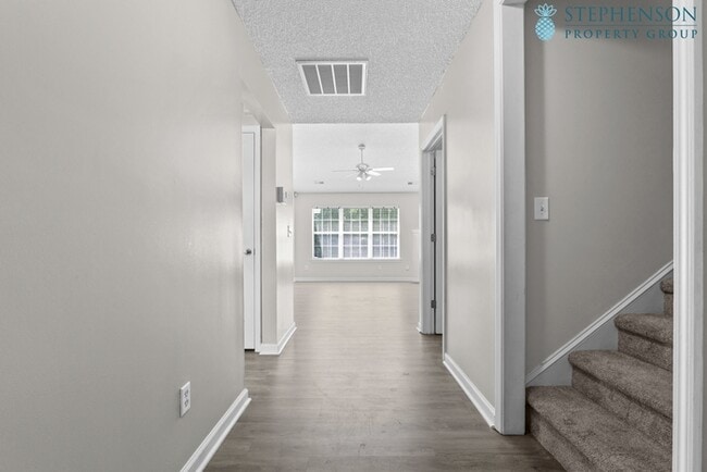 Photo - 128 Pennbrook Ln