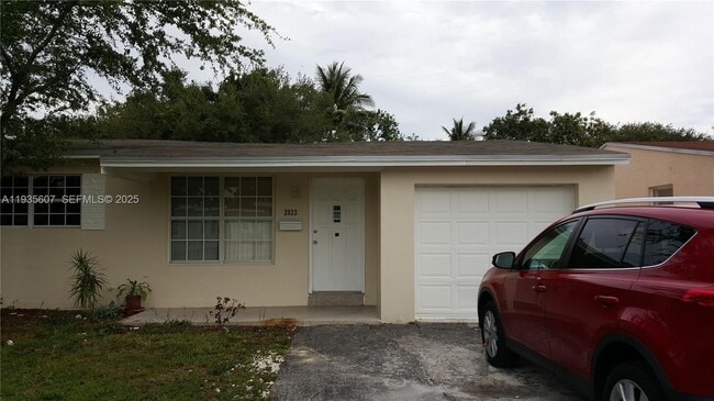 Photo - 2822 Monroe St