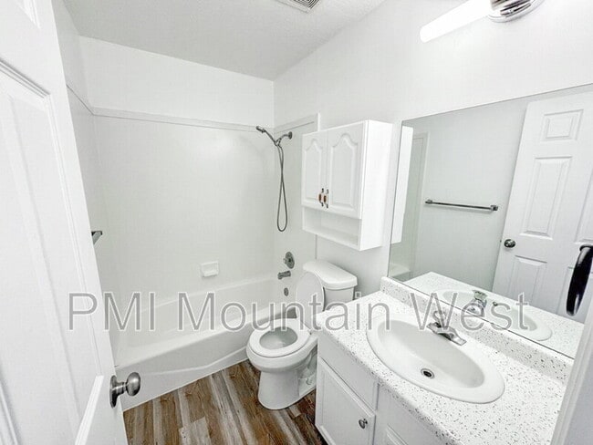 Photo - 36 Orchard Ln