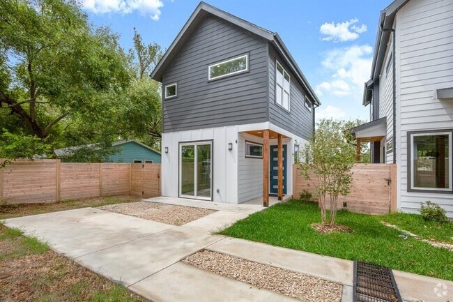Building Photo - 5305 Ledesma Rd Unit 4 Rental