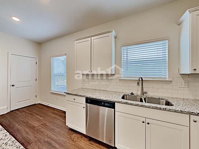 Photo - 63 Ivy Brook Dr