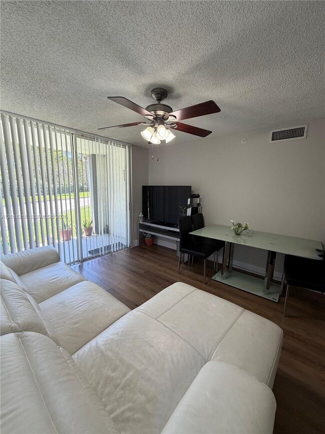 Building Photo - 4320 NW 107th Ave Unit 101-1