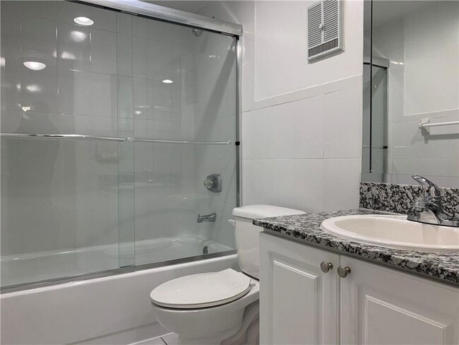 Photo - 19455 NE 10th Ave Unidad 1-312