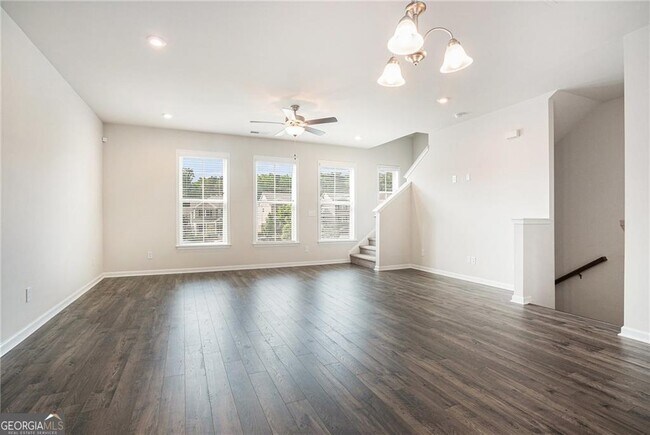 Photo - 3320 Reagan Way