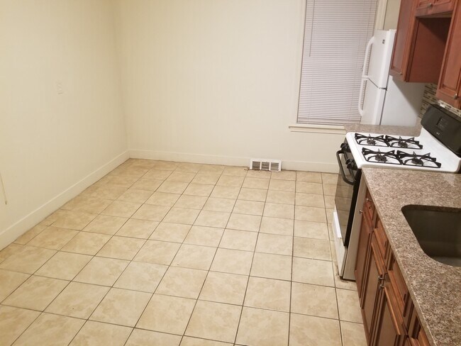 Photo - 24 Turner St Unit #1