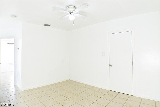 Photo - 3042 Douglas Ave