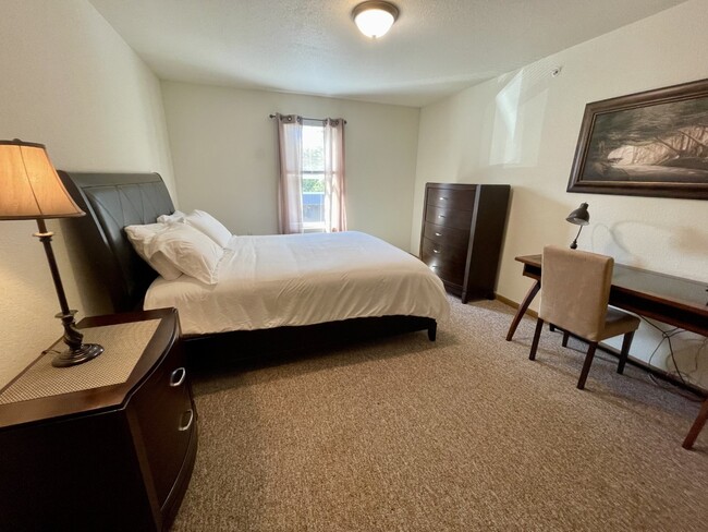 Photo - 2440 Southwoods Dr Unit Furnished
