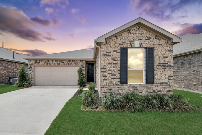 Building Photo - 1270 Glendora Dr