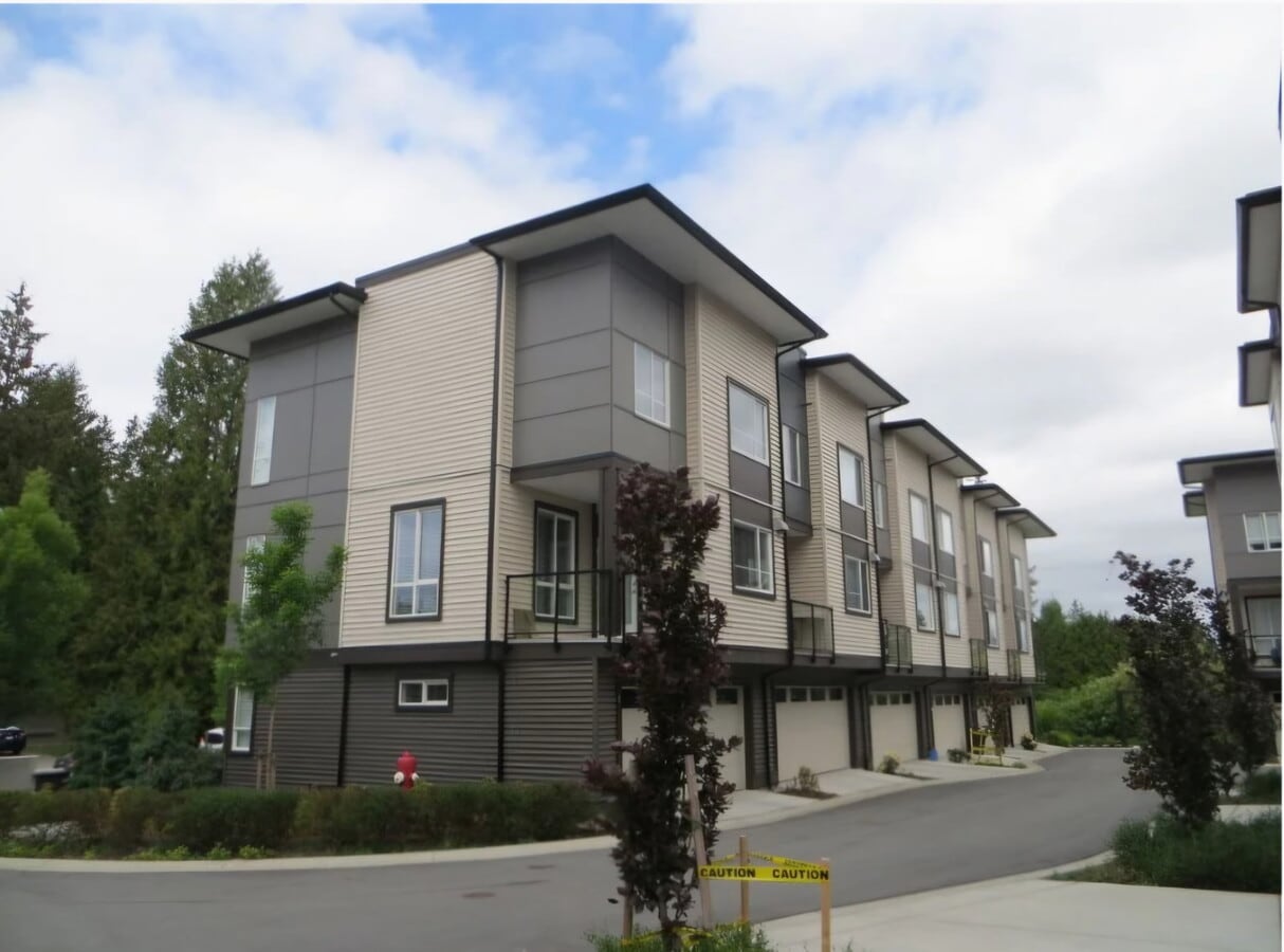 Photo - 7288-7188 188 St