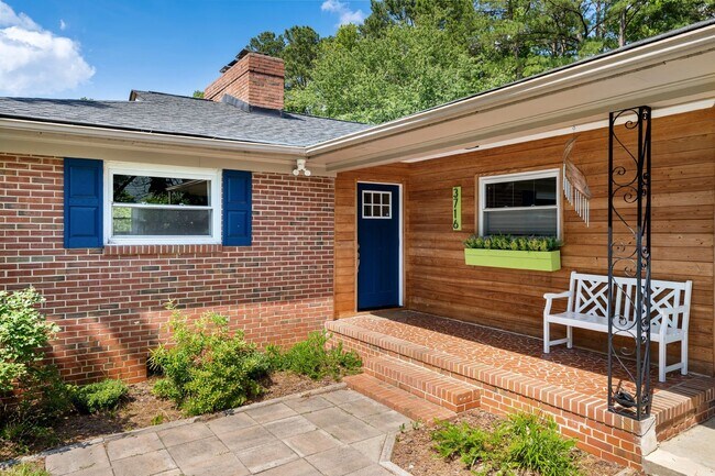 Photo - Available Early July! - Beautiful Furnished 3 Bed/2 Bath Home Close to Duke and Downtown Durham