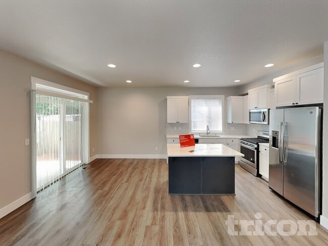 Photo - 1307 NE 70th St