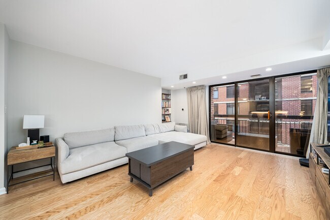 Photo - 700 1ST St Unit The Sky Club