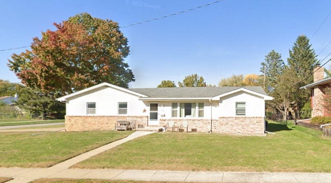 Photo - 402 SE 11th St