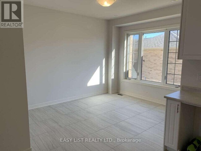 Photo - 4061 SIXTH LINE