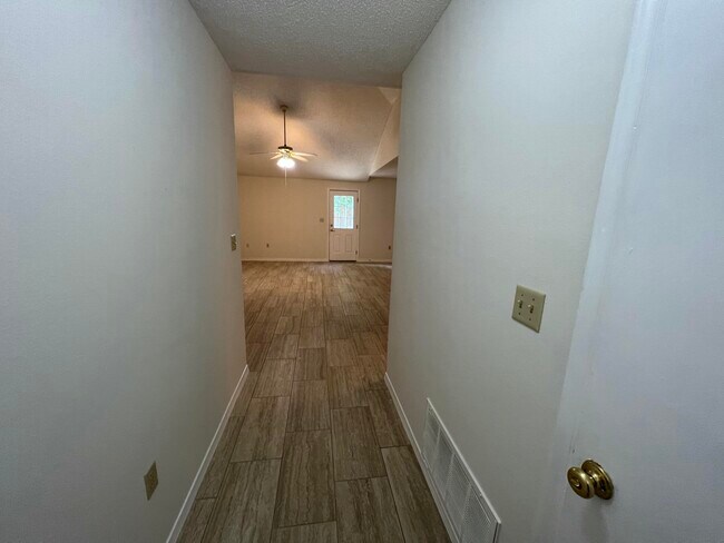 Photo - 71 Olde Cypress Cir NW