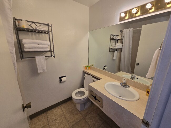 Photo - 346 W Kansas St Unit 117